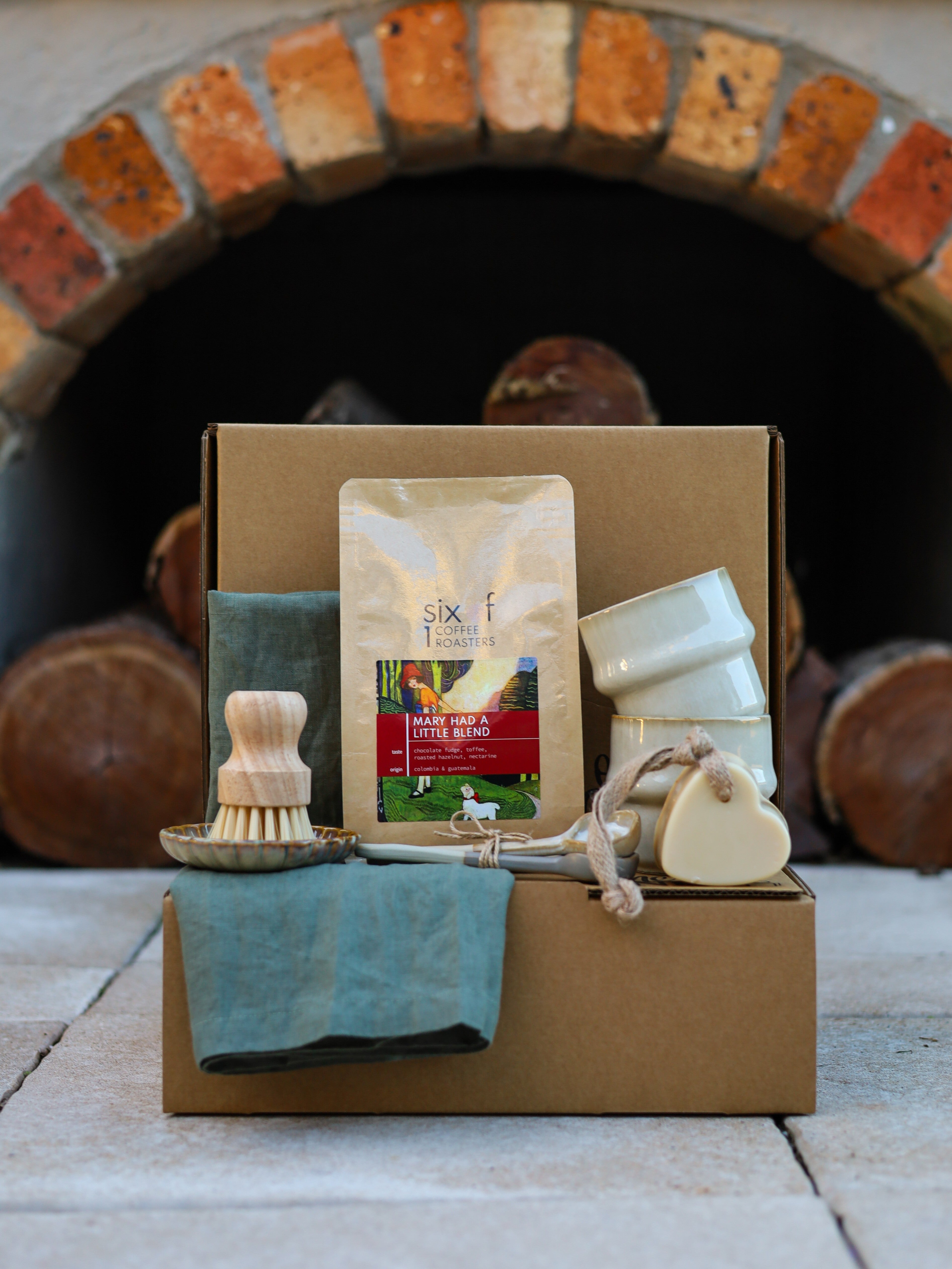 THE WELCOME HOME BOX